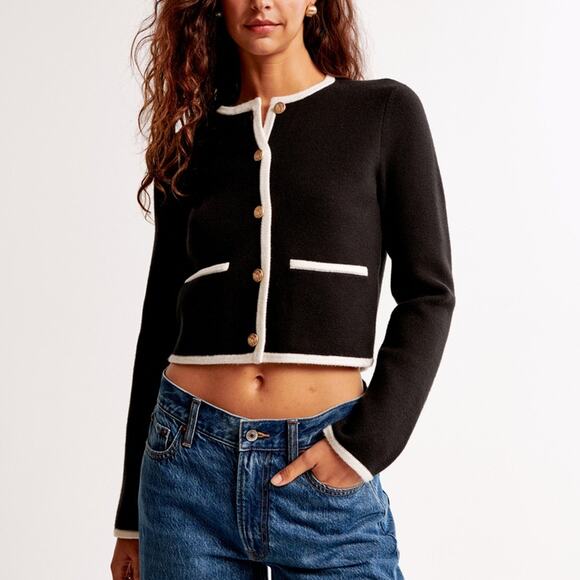 NWT NEW Abercrombie & Fitch Black Contrast Trim Sweater Jacket Size S - Picture 2 of 6